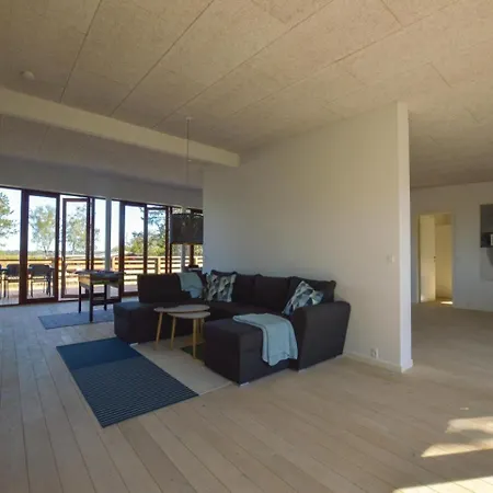 Nyaraló Four-bedroom Holiday In