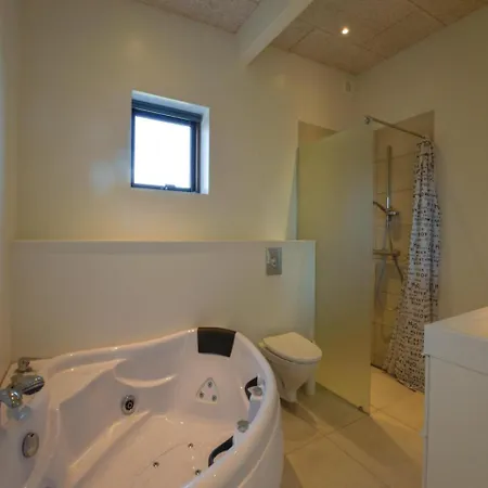 Four-bedroom Holiday In Grevinge