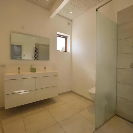Four-bedroom Holiday In Nyaraló *