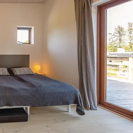 Four-bedroom Holiday In Nyaraló *